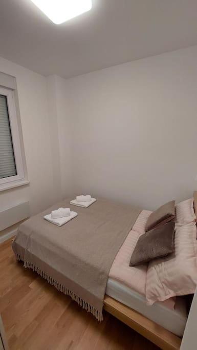 Apartment Green Lux Belgrade Extérieur photo